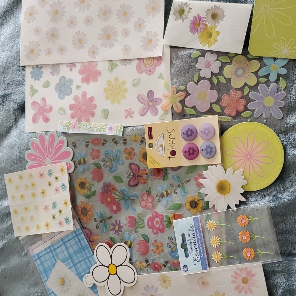 💥Flowers Scrapbooking Bundle Stickers Embellishments Friends Love Bloom - Picture 1 of 9